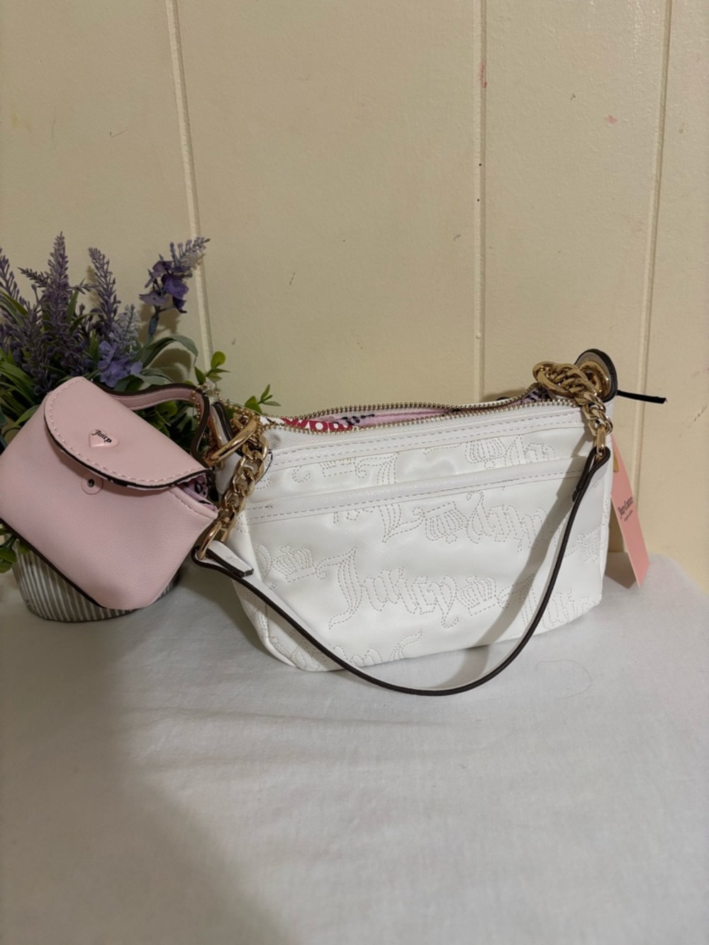White and Pink Bow Accent Shoulder Bag with Heart Charm - Picture 4 of 4